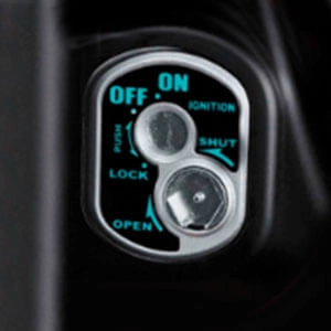 Sistem penguncian bermagnet otomatis, mengurangi resiko pencurian. Dilengkapi Ilumi untuk pengoperasian dalam gelap.*Hanya tipe Revo X