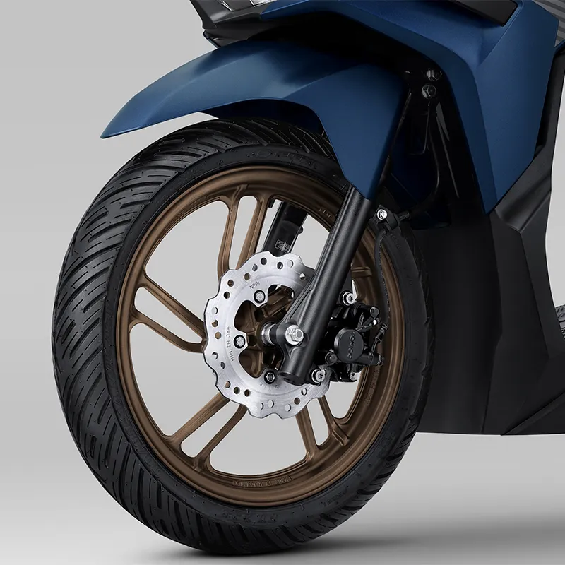 Tampil lebih sporty dengan desain velg baru berwarna burnt titanium