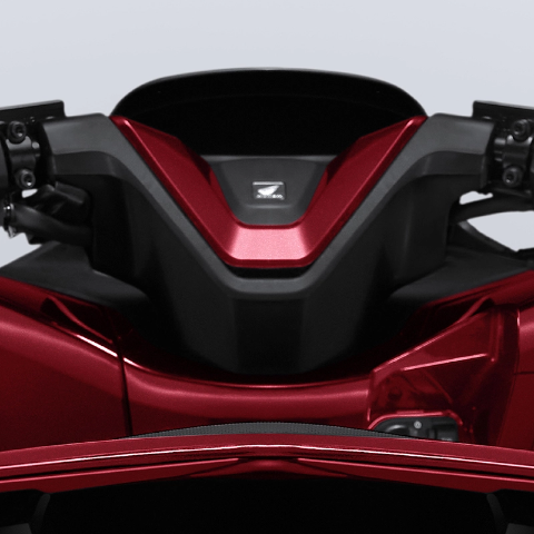 Handlebar dengan cover membuat tampilan menjadi mewah dan berkelas